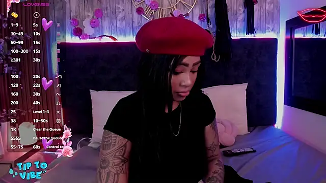 Neko Misaki online show from 12.02.25