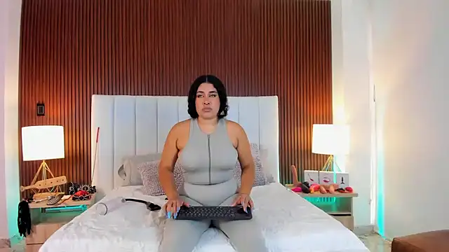 Liana Asaff online show from 01.25.25