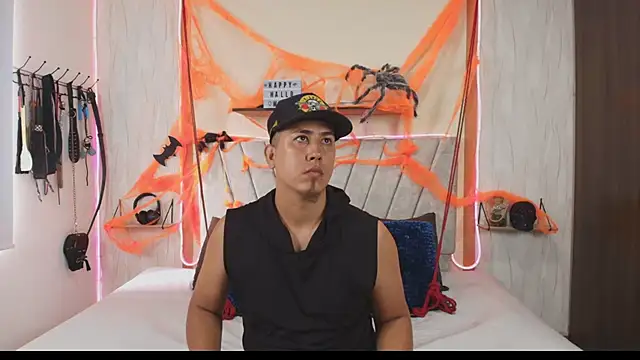 Liana Asaff online show from 10.20.25