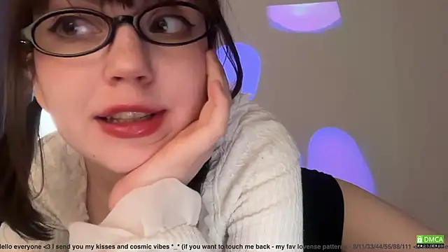 Snapshot of electric_babe chatting on 06.04.26 electric babe online show from 06.04.26