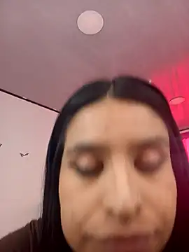 Snapshot of _elektrah chatting on 10.05.25  elektrah online show from 10.05.25