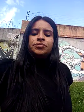 Snapshot of _elektrah chatting on 10.15.25  elektrah online show from 10.15.25