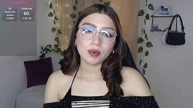 mily thomson b  online show from 03.08.25