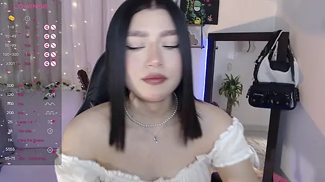 mily thomson b  online show from 10.21.25