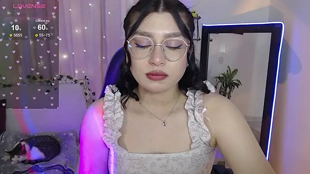 mily thomson b  online show from 11.02.25