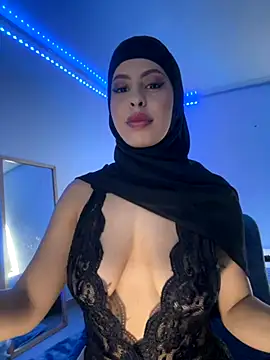 Snapshot of JannaNader12 chatting on 09.17.25 JannaNader12 online show from 09.17.25