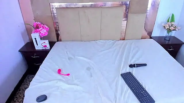 LizBrook online show from 01.23.25