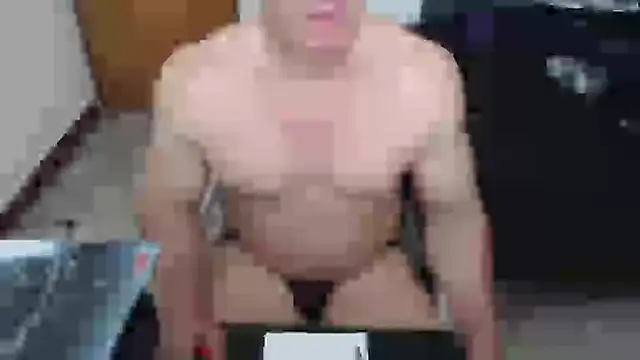 Snapshot of jefmuscle chatting on 09.16.25 jefmuscle online show from 09.16.25