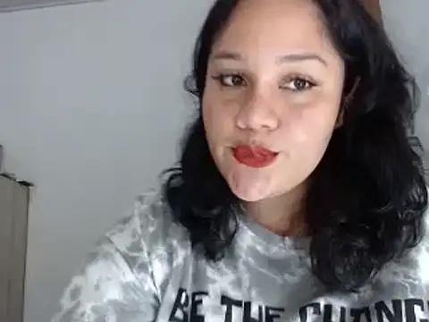 Snapshot of melissa4855 chatting on 02.01.25 melissa4855 online show from 02.01.25