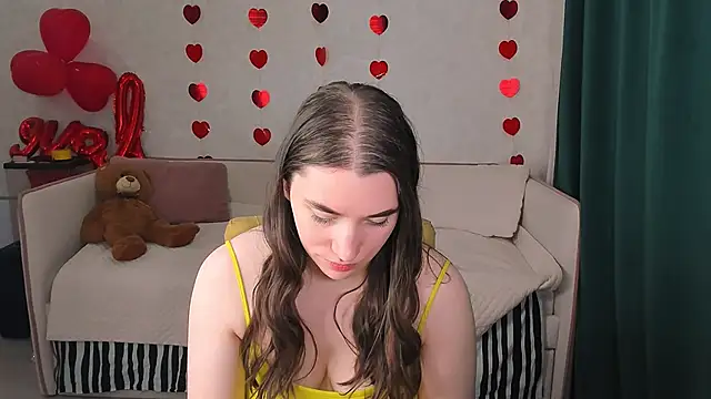 Snapshot of pussyhome2407 chatting on 02.25.25 pussyhome2407 online show from 02.25.25