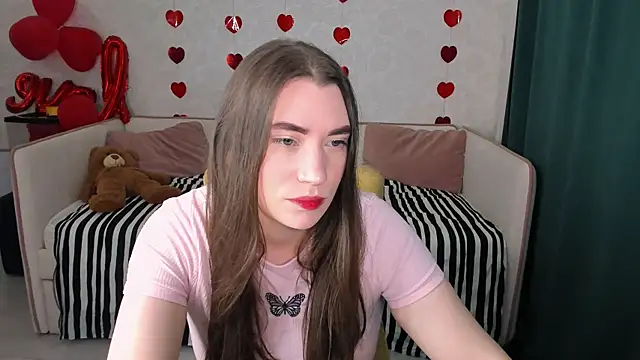 Snapshot of pussyhome2407 chatting on 03.05.25 pussyhome2407 online show from 03.05.25