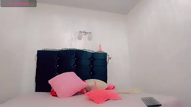 Snapshot of Rubi_30 chatting on 02.24.25 Rubi 30 online show from 02.24.25