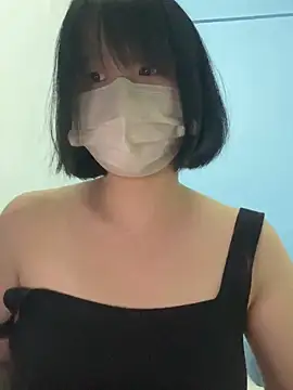 Snapshot of Bibi970110 chatting on 11.15.25 Bibi970110 online show from 11.15.25