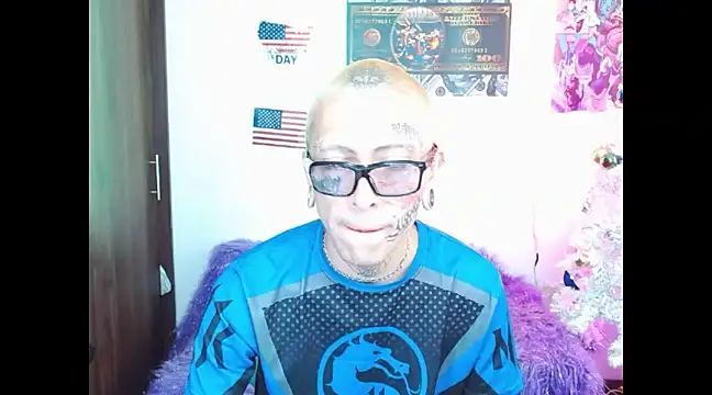 Snapshot of deivid_estrada chatting on 12.16.24 deivid estrada online show from 12.16.24