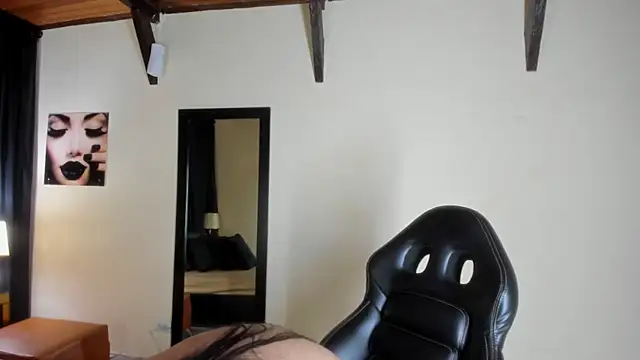 EmiliWilliams online show from 10.08.25