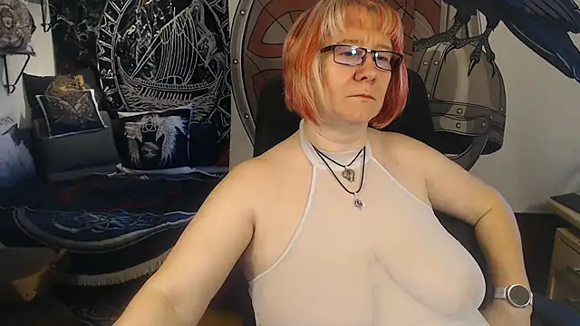 Snapshot of TittenMichelle chatting on 03.21.25 TittenMichelle online show from 03.21.25