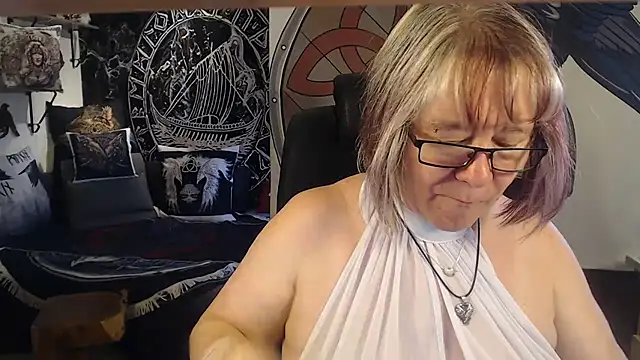 Snapshot of TittenMichelle chatting on 07.03.26 TittenMichelle online show from 07.03.26