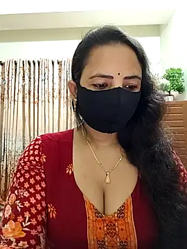 Snapshot of Payel-Sen chatting on 10.31.25 Payel-Sen online show from 10.31.25