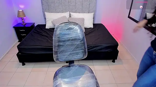 Lana stone  online show from 03.02.25