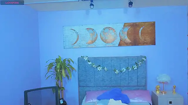 Lana stone  online show from 01.17.26