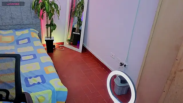 Lana stone  online show from 03.22.26