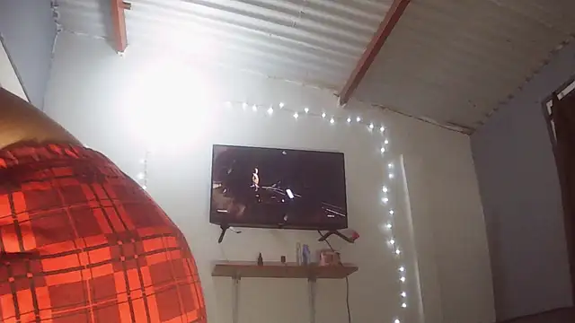 Snapshot of linzeysmith4 chatting on 02.21.26 linzeysmith4 online show from 02.21.26