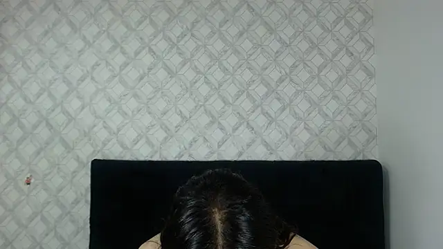 Emma-Wilson online show from 02.13.25