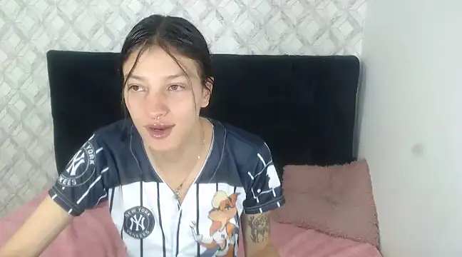 Emma-Wilson online show from 03.03.25