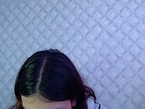 Emma-Wilson online show from 04.12.26