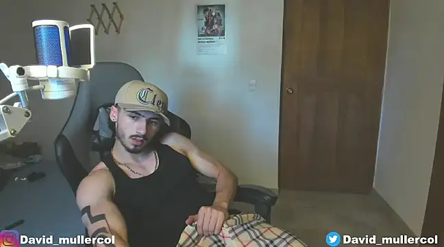 Snapshot of David_Brown18 chatting on 01.14.25 David Brown18 online show from 01.14.25