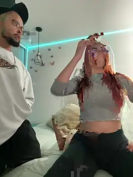 Snapshot of Chloe_Johnson_ chatting on 12.23.24 Chloe Johnson  online show from 12.23.24