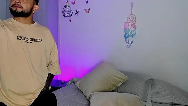 Snapshot of Chloe_Johnson_ chatting on 03.12.26 Chloe Johnson online show from 03.12.26