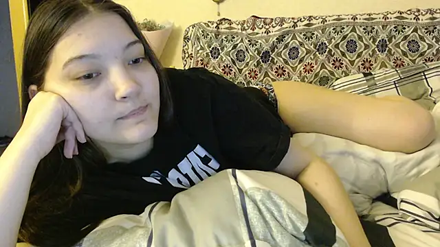 Snapshot of AlisaDevis chatting on 01.19.25 AlisaDevis online show from 01.19.25