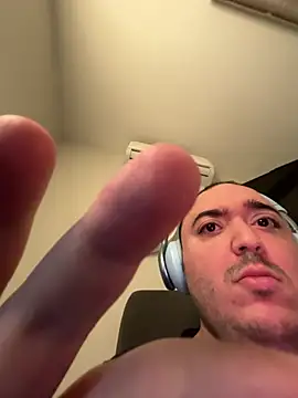 Snapshot of Daz012d chatting on 04.13.26 Daz012d online show from 04.13.26