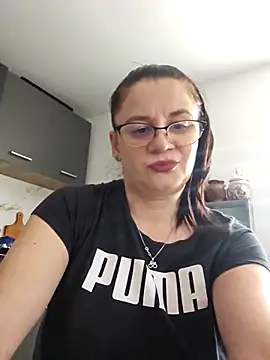 KristenVega online show from 12.15.25