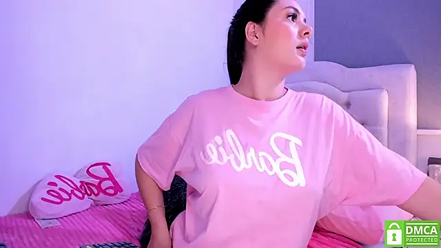 Snapshot of EmilyS__ chatting on 01.24.25 EmilyS online show from 01.24.25