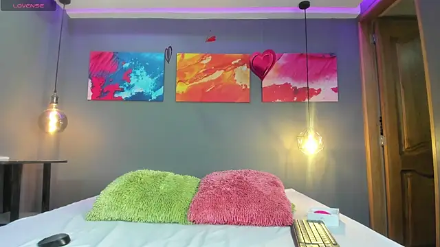 summer lee  online show from 12.26.24