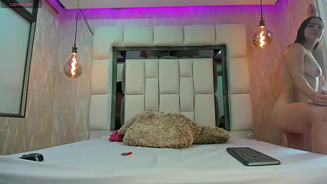 summer lee  online show from 02.28.25