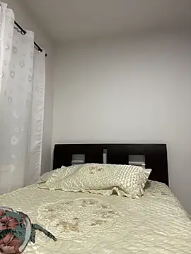 emely sexx20 online show from 03.13.26