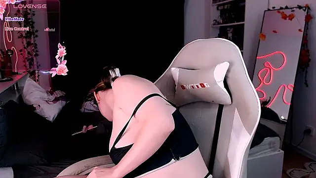  wikki  online show from 11.10.25