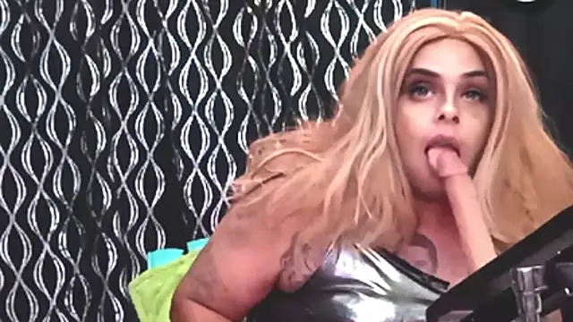 Snapshot of indica310 chatting on 11.09.25 indica310 online show from 11.09.25