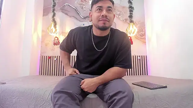 BrianMalonee online show from 12.15.25