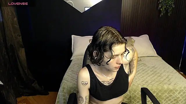 pretty cristal69 online show from 02.19.26