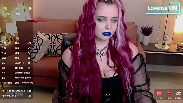 Miss Maya Mils online show from 02.25.25