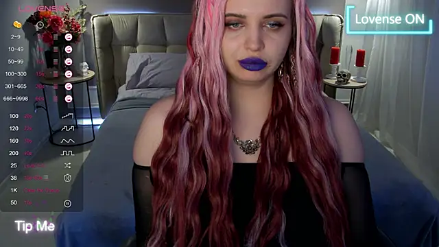 Miss Maya Mils online show from 03.09.25