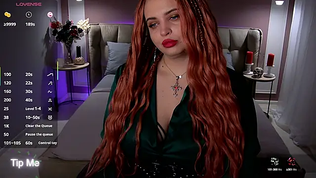 Miss Maya Mils online show from 09.21.25