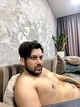 Snapshot of MaeltraJoy chatting on 01.08.26 MaeltraJoy online show from 01.08.26