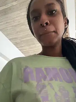 Your Paris online show from 12.01.25