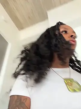 Your Paris online show from 04.02.26