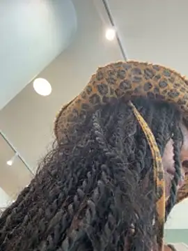 Your Paris online show from 04.18.26